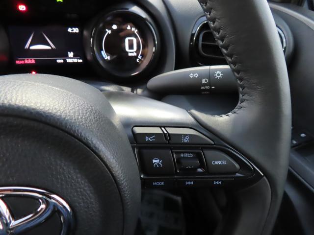 ヤリス Ｚ　バックカメラ　オートクルーズコントロール　レーンアシスト　衝突被害軽減システム　アルミホイール　オートマチックハイビーム　オートライト　ＬＥＤヘッドランプ　スマートキー　シートヒーター　ＭＴ（10枚目）