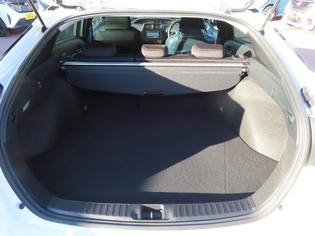 プリウス S ドライブレコーダー ETC バックカメラ ナビ クリアランスソナー オートクルーズコントロール レーンアシスト 衝突被害軽減システム アルミホイール オートマチックハイビーム オートライト(19枚目)