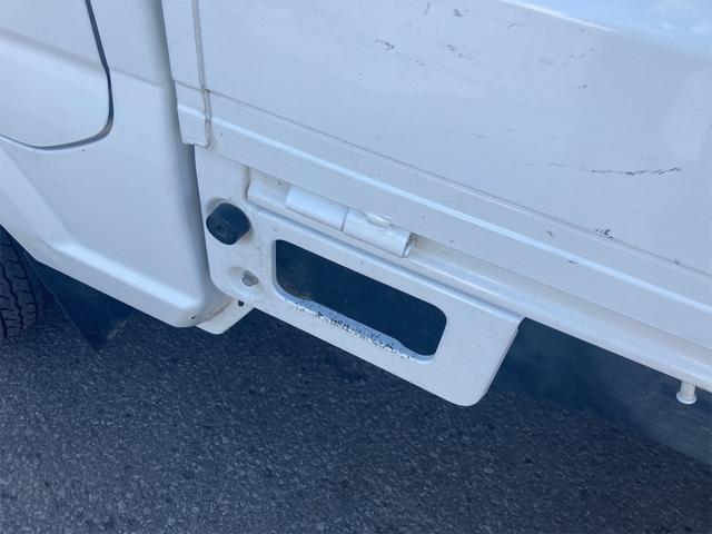 KC 4WD 5速マニュアル エアコン パワーステアリング 三方開 修復歴無し 保証付き 走行距離50986キロ 車検整備付き 運転席エアバッグ ドアバイザー フロアマット ヘッドライトレベライザー ラジオ(42枚目)