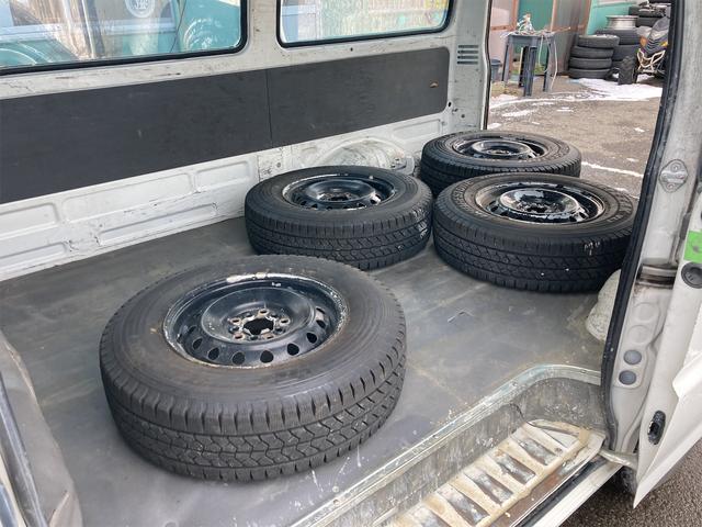 4WD エアコン パワーステアリング パワーウインドウ Wエアバッグ ABS 5速マニュアル 走行距離79161キロ 車検整備付き 保証付き 4ドア(15枚目)