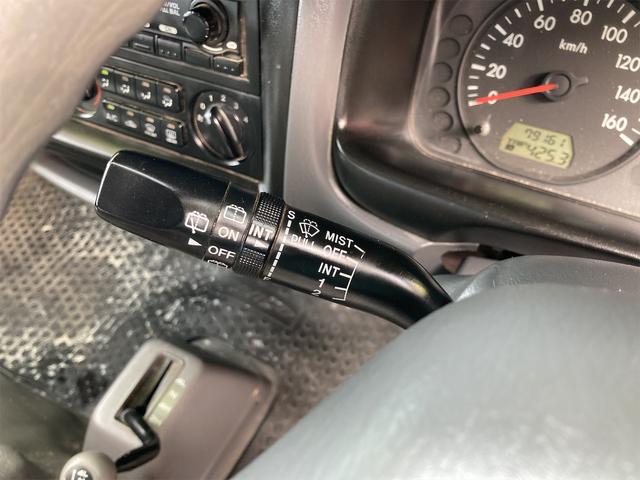 4WD エアコン パワーステアリング パワーウインドウ Wエアバッグ ABS 5速マニュアル 走行距離79161キロ 車検整備付き 保証付き 4ドア(27枚目)