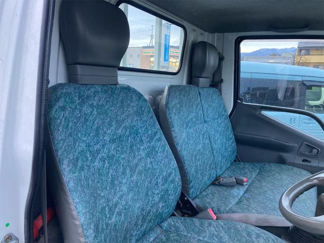 4WD 5速マニュアル ディーゼルエンジン エアコン パワーステアリング 走行距離48613キロ 修復歴無し 保証付き 車検整備付き パワーウインドウ(24枚目)