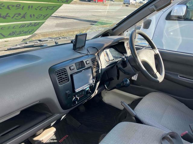 タウンエーストラック ＤＸ　４ＷＤ　トラック　５速マニュアル　ＥＴＣ　ナビＴＶ　エアコン　パワーステアリング　パワーウィンドウ　ＣＤ　ＤＶＤ再生（7枚目）