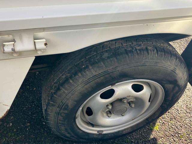 タウンエーストラック ＤＸ　４ＷＤ　トラック　５速マニュアル　ＥＴＣ　ナビＴＶ　エアコン　パワーステアリング　パワーウィンドウ　ＣＤ　ＤＶＤ再生（11枚目）