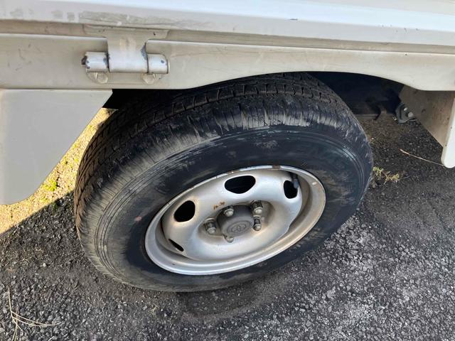 タウンエーストラック ＤＸ　４ＷＤ　トラック　５速マニュアル　ＥＴＣ　ナビＴＶ　エアコン　パワーステアリング　パワーウィンドウ　ＣＤ　ＤＶＤ再生（19枚目）