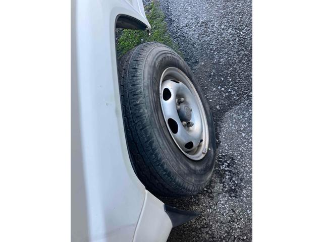 タウンエーストラック ＤＸ　４ＷＤ　トラック　５速マニュアル　ＥＴＣ　ナビＴＶ　エアコン　パワーステアリング　パワーウィンドウ　ＣＤ　ＤＶＤ再生（22枚目）