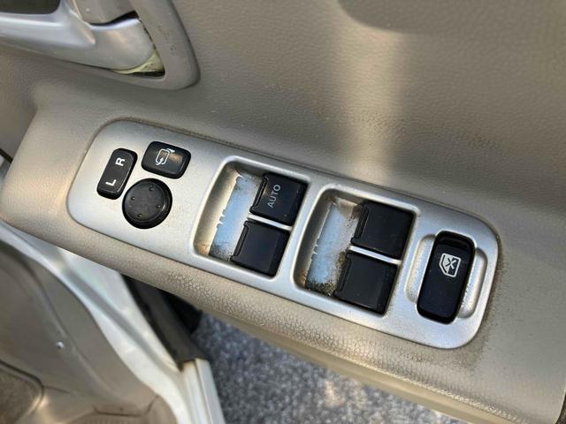 ＮＶ１００クリッパーリオ Ｇ　４ＷＤ　ＥＴＣ　電動オートステップ（後席左側）　両側電動スライドドア　ナビＴＶ　ＨＩＤ　キーレス　電動格納ミラー　シートヒーター　盗難防止システム　ＣＤ　ＤＶＤ再生　Ｂｌｕｅｔｏｏｔｈ（10枚目）