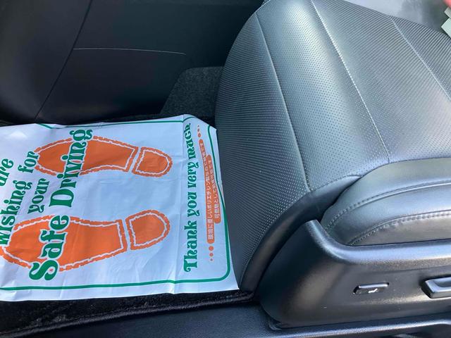 この度は当店のお車をご覧になっていただき、誠にありがとうございます。じっくり現車確認して頂けるよう、ご準備を致します!