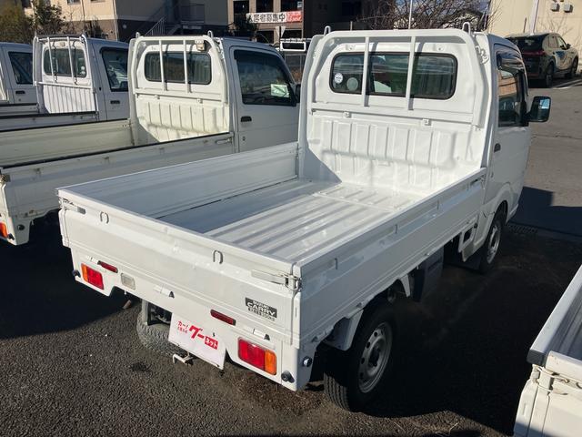 キャリイトラック KCエアコン・パワステ 4WD オートマ ETC ラジオ 運転席エアバッグ 走行距離3.6万キロ 修復歴無し 車検整備付き ホワイト(12枚目)