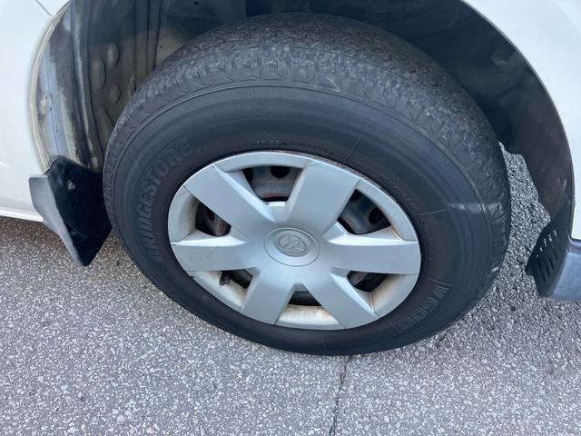 ハイエースワゴン DX 4WD 4列シート 10人乗り ガソリン車 オートスライドドア Wエアコン Wエアバッグ ABS ラジオ キーレス(5枚目)