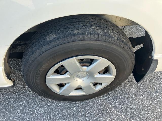 ハイエースワゴン DX 4WD 4列シート 10人乗り ガソリン車 オートスライドドア Wエアコン Wエアバッグ ABS ラジオ キーレス(22枚目)