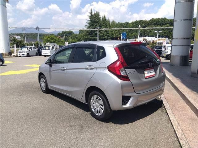 フィット １３Ｇ・Ｆパッケージ☆Ｂｌｕｅｔｏｏｔｈ☆走行２．７万ｋｍ☆　禁煙車☆ナビ☆Ｂｌｕｅｔｏｏｔｈ接続☆ＤＶＤ再生☆バックカメラ☆ＥＴＣ☆前後ドライブレコーダー☆ＥＣＯＮ☆ミラーウィンカー☆電動格納ミラー☆プッシュスタート☆スマートキー☆走行２．７万ｋｍ☆試乗ＯＫ☆（8枚目）