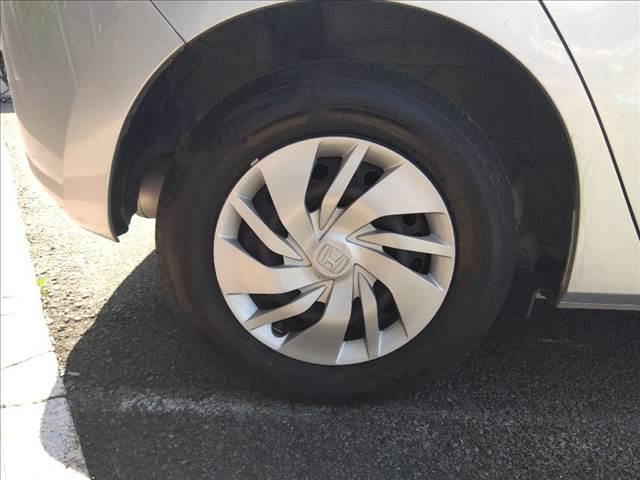 フィット １３Ｇ・Ｆパッケージ☆Ｂｌｕｅｔｏｏｔｈ☆走行２．７万ｋｍ☆　禁煙車☆ナビ☆Ｂｌｕｅｔｏｏｔｈ接続☆ＤＶＤ再生☆バックカメラ☆ＥＴＣ☆前後ドライブレコーダー☆ＥＣＯＮ☆ミラーウィンカー☆電動格納ミラー☆プッシュスタート☆スマートキー☆走行２．７万ｋｍ☆試乗ＯＫ☆（20枚目）