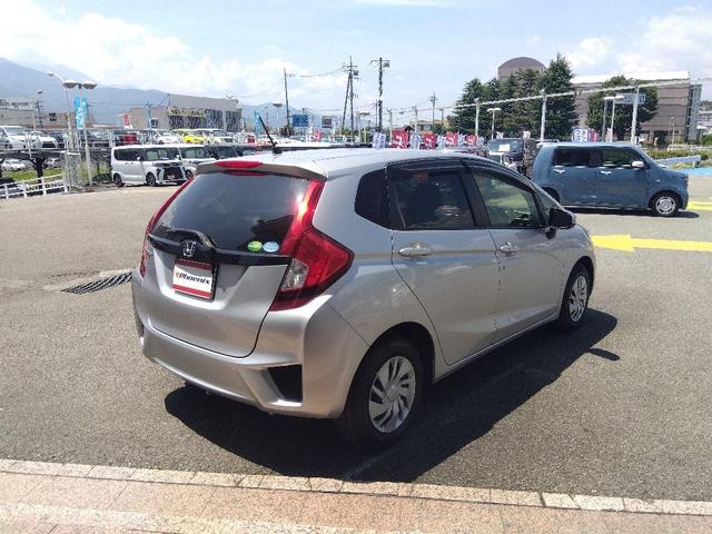 フィット １３Ｇ・Ｆパッケージ☆Ｂｌｕｅｔｏｏｔｈ☆走行２．７万ｋｍ☆　禁煙車☆ナビ☆Ｂｌｕｅｔｏｏｔｈ接続☆ＤＶＤ再生☆バックカメラ☆ＥＴＣ☆前後ドライブレコーダー☆ＥＣＯＮ☆ミラーウィンカー☆電動格納ミラー☆プッシュスタート☆スマートキー☆走行２．７万ｋｍ☆試乗ＯＫ☆（25枚目）