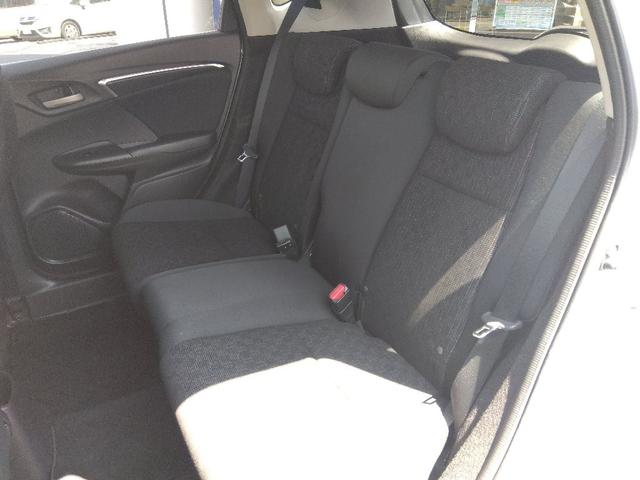 フィット １３Ｇ・Ｆパッケージ☆Ｂｌｕｅｔｏｏｔｈ☆走行２．７万ｋｍ☆　禁煙車☆ナビ☆Ｂｌｕｅｔｏｏｔｈ接続☆ＤＶＤ再生☆バックカメラ☆ＥＴＣ☆前後ドライブレコーダー☆ＥＣＯＮ☆ミラーウィンカー☆電動格納ミラー☆プッシュスタート☆スマートキー☆走行２．７万ｋｍ☆試乗ＯＫ☆（40枚目）