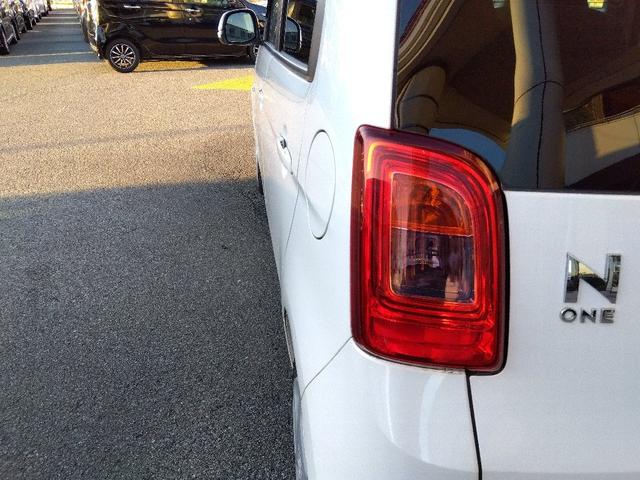 Ｎ－ＯＮＥ スタンダード☆１オナ☆ナビ☆Ｂｌｕｅｔｏｏｔｈ接続☆試乗ＯＫ　１オナ☆ナビ☆Ｂｌｕｅｔｏｏｔｈオーディオ☆ＣＤ再生☆ＥＴＣ☆アイドリングストップ☆ＶＳＡ☆スマートキー☆プッシュスタート☆ヘッドライトレベリングダイヤル☆純正マット☆バイザー☆走行４万キロ☆試乗ＯＫ（31枚目）