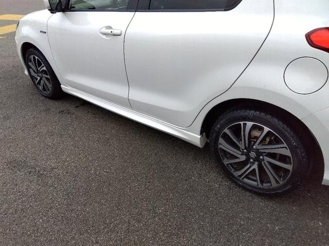 SUZUKI SWIFT HYBRID RS