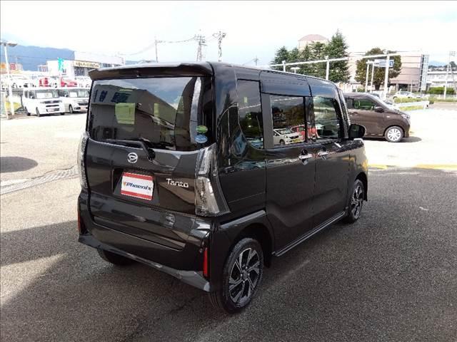 タント カスタムX☆4WD☆ナビ☆両側電動ドア☆走行1.0万km☆ 4WD☆スマートアシスト☆ナビ☆Bluetooth☆Bカメラ☆シートヒーター☆LEDライト&フォグ☆両側電動ドア☆ハーフレザー☆衝突回避支援ブレーキ☆コーナーセンサー☆オートブレーキホールド☆試乗OK(6枚目)
