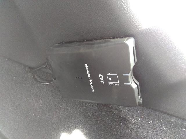 フィット ＲＳ☆６速ＭＴ☆１オーナー☆ナビ☆Ｂｌｕｅｔｏｏｔｈ接続☆　☆ワンオーナー☆６速ＭＴ☆ナビ☆Ｂｌｕｅｔｏｏｔｈ接続☆バックカメラ☆ＥＴＣ☆クルーズコントロール☆ＣＴＢＡ☆横滑り防止☆アイドリングストップ☆ドライブレコーダー☆プッシュスタート☆ミラーウィンカー☆（41枚目）