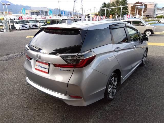 シャトル ハイブリッドホンダセンシング☆ナビ☆ETC☆ドラレコ☆ ホンダセンシング☆ナビ☆Bluetooth☆バックカメラ☆ビルトインETC☆ドライブレコーダー☆CMBS☆LKAS☆アダプティブクルーズ☆ECON☆路外逸脱抑制☆標識認識☆オートライト☆スマートキー☆(6枚目)