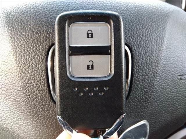 シャトル ハイブリッドホンダセンシング☆ナビ☆ETC☆ドラレコ☆ ホンダセンシング☆ナビ☆Bluetooth☆バックカメラ☆ビルトインETC☆ドライブレコーダー☆CMBS☆LKAS☆アダプティブクルーズ☆ECON☆路外逸脱抑制☆標識認識☆オートライト☆スマートキー☆(17枚目)