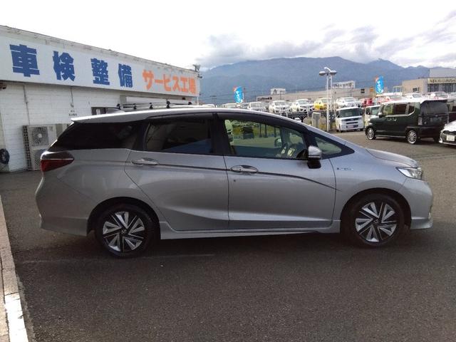 シャトル ハイブリッドホンダセンシング☆ナビ☆ETC☆ドラレコ☆ ホンダセンシング☆ナビ☆Bluetooth☆バックカメラ☆ビルトインETC☆ドライブレコーダー☆CMBS☆LKAS☆アダプティブクルーズ☆ECON☆路外逸脱抑制☆標識認識☆オートライト☆スマートキー☆(24枚目)