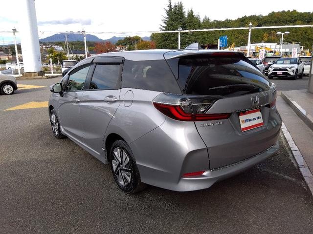 シャトル ハイブリッドホンダセンシング☆ナビ☆ETC☆ドラレコ☆ ホンダセンシング☆ナビ☆Bluetooth☆バックカメラ☆ビルトインETC☆ドライブレコーダー☆CMBS☆LKAS☆アダプティブクルーズ☆ECON☆路外逸脱抑制☆標識認識☆オートライト☆スマートキー☆(27枚目)