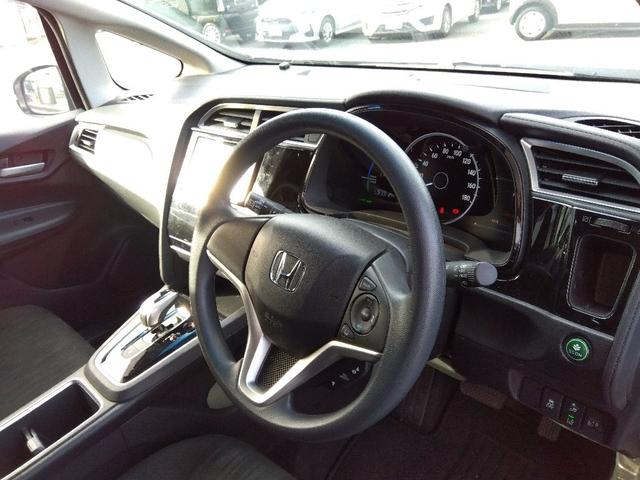 シャトル ハイブリッドホンダセンシング☆ナビ☆ETC☆ドラレコ☆ ホンダセンシング☆ナビ☆Bluetooth☆バックカメラ☆ビルトインETC☆ドライブレコーダー☆CMBS☆LKAS☆アダプティブクルーズ☆ECON☆路外逸脱抑制☆標識認識☆オートライト☆スマートキー☆(37枚目)