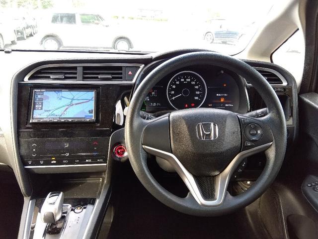 シャトル ハイブリッドホンダセンシング☆ナビ☆ETC☆ドラレコ☆ ホンダセンシング☆ナビ☆Bluetooth☆バックカメラ☆ビルトインETC☆ドライブレコーダー☆CMBS☆LKAS☆アダプティブクルーズ☆ECON☆路外逸脱抑制☆標識認識☆オートライト☆スマートキー☆(43枚目)