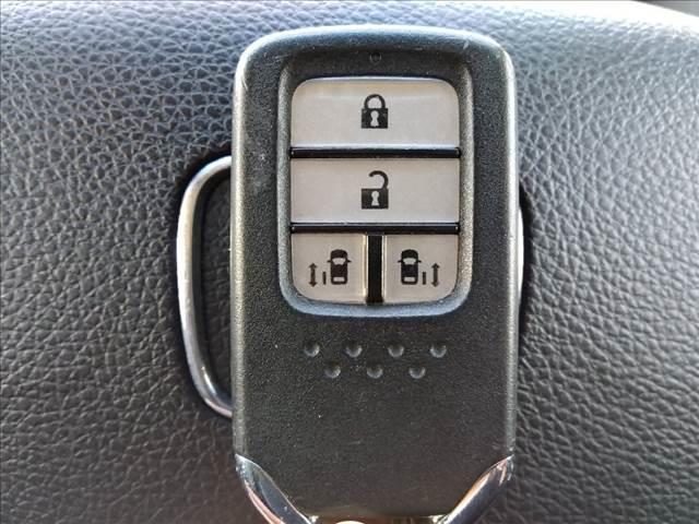 オデッセイ アブソルート☆ナビ☆リアエンターテイメント☆両側電動ドア☆ ナビ☆リアエンターテイメント☆マルチビューカメラシステム☆Bluetooth☆接続ビルトインETC☆両側電動ドア☆クルーズコントロール☆CTBA☆パドルシフト☆ハーフレザーシート☆LEDオートライト☆(17枚目)