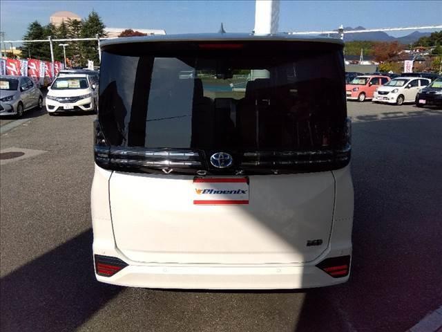 ヴォクシー ハイブリッドS-Z☆10.5型ナビ☆14型後席モニター☆ セーフティセンス☆10.5型ナビ☆14型後席モニター☆Bluetooth☆バックカメラ☆デジタルインナーミラー☆シートヒーター☆ビルトインETC2.0☆両側電動ドア☆LEDライト☆HUD☆試乗できます(7枚目)