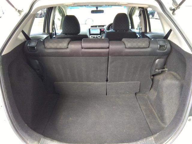 １オーナー☆ナビ☆Ｂｌｕｅｔｏｏｔｈ☆バックカメラ☆ＤＶＤ／ＣＤ再生☆ＥＴＣ☆アイドリングストップ☆ＥＣＯＮ☆ヘッドライトレベライザー☆ミラーウィンカー☆プッシュスタート☆走行３．８万ｋｍ☆試乗ＯＫ☆