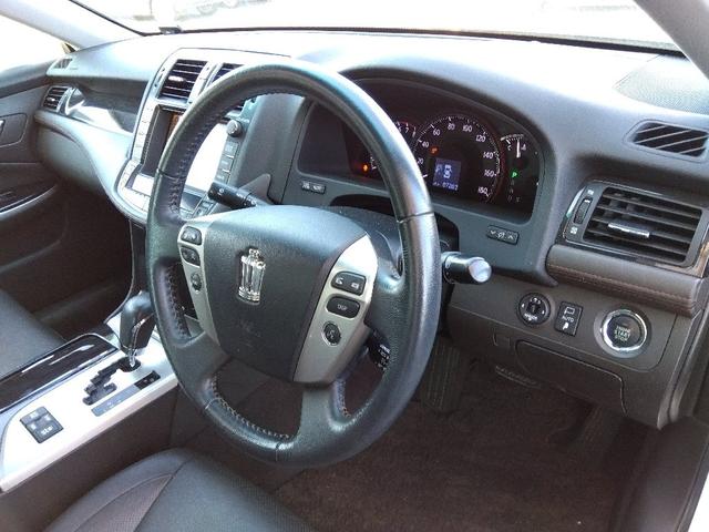 クラウン アスリート☆後期型☆ワンオーナー☆サンルーフ☆本革シート☆　ワンオーナー☆後期型☆サンルーフ☆本革シート☆前席パワーシート☆シートベンチレーション☆クルーズコントロール☆ナビ☆Ｂｌｕｅｔｏｏｔｈ接続☆バックカメラ☆ビルトインＥＴＣ☆トランクスポイラー☆フォグ☆（26枚目）