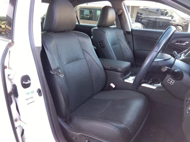 クラウン アスリート☆後期型☆ワンオーナー☆サンルーフ☆本革シート☆　ワンオーナー☆後期型☆サンルーフ☆本革シート☆前席パワーシート☆シートベンチレーション☆クルーズコントロール☆ナビ☆Ｂｌｕｅｔｏｏｔｈ接続☆バックカメラ☆ビルトインＥＴＣ☆トランクスポイラー☆フォグ☆（39枚目）