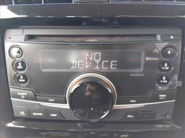 ジムニー ランドベンチャー☆最終１０型☆４ＷＤ☆ターボ☆ハーフレザー☆　☆最終１０型☆４ＷＤ☆インタークーラーターボ☆専用ハーフレザーシート☆シートヒーター☆背面タイヤ☆純正１６インチＡＷ☆オーディオ☆ＵＳＢ接続☆ＣＤ再生☆ミラーウィンカー☆キーレス☆走行２．２万ｋｍ☆（12枚目）