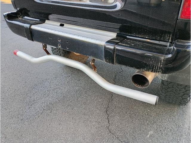 ランドクルーザー80 VXリミテッド最終型☆リフトアップ☆サンルーフ☆T/Aタイヤ 最終型☆1ナンバー登録☆サンルーフ☆リフトアップ☆ランチョシック☆ガナドールマフラー☆ミッキートンプソン16AW☆BFグッドリッチT/Aタイヤ☆ロックフォードスピーカー☆革調シートカバー☆LEDテール(32枚目)