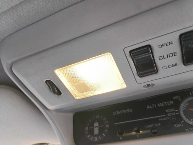 ランドクルーザー80 VXリミテッド最終型☆リフトアップ☆サンルーフ☆T/Aタイヤ 最終型☆1ナンバー登録☆サンルーフ☆リフトアップ☆ランチョシック☆ガナドールマフラー☆ミッキートンプソン16AW☆BFグッドリッチT/Aタイヤ☆ロックフォードスピーカー☆革調シートカバー☆LEDテール(67枚目)