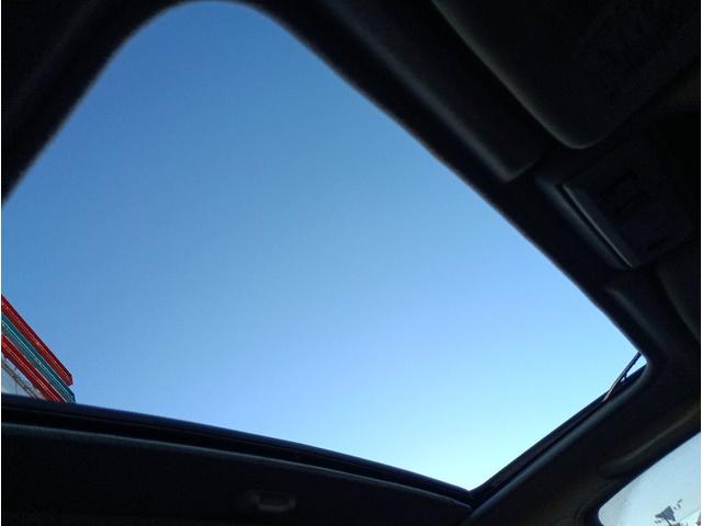 ランドクルーザー80 VXリミテッド最終型☆リフトアップ☆サンルーフ☆T/Aタイヤ 最終型☆1ナンバー登録☆サンルーフ☆リフトアップ☆ランチョシック☆ガナドールマフラー☆ミッキートンプソン16AW☆BFグッドリッチT/Aタイヤ☆ロックフォードスピーカー☆革調シートカバー☆LEDテール(70枚目)