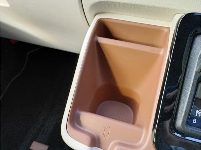 シエンタ ハイブリッドＺ☆ワンオーナー☆１０．５型ナビ☆全方位カメラ☆　セーフティセンス☆１０．５型ナビ☆パノラミックビューモニター☆アドバンストパーク☆前席シートヒーター☆ステアリングヒーター☆ＬＥＤライト＆フォグ☆両側電動ドア☆ＥＴＣ２．０☆ＢＳＭ☆ソナー☆試乗ＯＫ☆（55枚目）