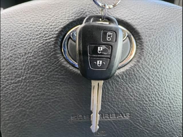 ハイエースワゴン ＧＬ☆ベットキット☆ＲＥＶＯシート☆バッドフェイスボンネット　４ＷＤ☆ベットキット☆レボシート☆電動ドア☆ローダウン☆バッドフェイスボンネット☆ギブソンリアバンパー☆Ｂａｃｋ９ショック☆ファブレス２０ＡＷ☆社外ＬＥＤテール☆８型ナビ☆バックカメラ☆後席モニター☆（17枚目）