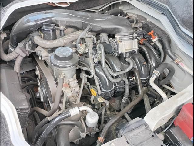 ハイエースワゴン ＧＬ☆ベットキット☆ＲＥＶＯシート☆バッドフェイスボンネット　４ＷＤ☆ベットキット☆レボシート☆電動ドア☆ローダウン☆バッドフェイスボンネット☆ギブソンリアバンパー☆Ｂａｃｋ９ショック☆ファブレス２０ＡＷ☆社外ＬＥＤテール☆８型ナビ☆バックカメラ☆後席モニター☆（19枚目）