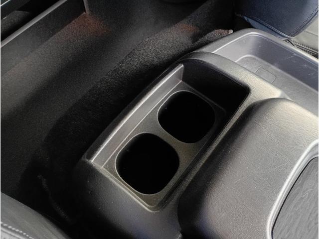 ハイエースワゴン ＧＬ☆ベットキット☆ＲＥＶＯシート☆バッドフェイスボンネット　４ＷＤ☆ベットキット☆レボシート☆電動ドア☆ローダウン☆バッドフェイスボンネット☆ギブソンリアバンパー☆Ｂａｃｋ９ショック☆ファブレス２０ＡＷ☆社外ＬＥＤテール☆８型ナビ☆バックカメラ☆後席モニター☆（61枚目）