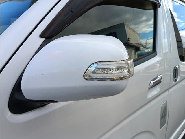 ハイエースワゴン ＧＬ☆ベットキット☆ＲＥＶＯシート☆バッドフェイスボンネット　４ＷＤ☆ベットキット☆レボシート☆電動ドア☆ローダウン☆バッドフェイスボンネット☆ギブソンリアバンパー☆Ｂａｃｋ９ショック☆ファブレス２０ＡＷ☆社外ＬＥＤテール☆８型ナビ☆バックカメラ☆後席モニター☆（71枚目）