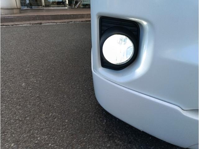 ハイエースワゴン ＧＬ☆ベットキット☆ＲＥＶＯシート☆バッドフェイスボンネット　４ＷＤ☆ベットキット☆レボシート☆電動ドア☆ローダウン☆バッドフェイスボンネット☆ギブソンリアバンパー☆Ｂａｃｋ９ショック☆ファブレス２０ＡＷ☆社外ＬＥＤテール☆８型ナビ☆バックカメラ☆後席モニター☆（78枚目）