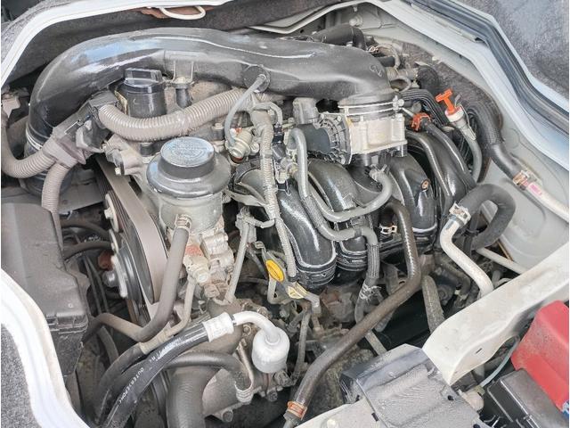 ハイエースワゴン ＧＬ☆ベットキット☆ＲＥＶＯシート☆バッドフェイスボンネット　４ＷＤ☆ベットキット☆レボシート☆電動ドア☆ローダウン☆バッドフェイスボンネット☆ギブソンリアバンパー☆Ｂａｃｋ９ショック☆ファブレス２０ＡＷ☆社外ＬＥＤテール☆８型ナビ☆バックカメラ☆後席モニター☆（80枚目）