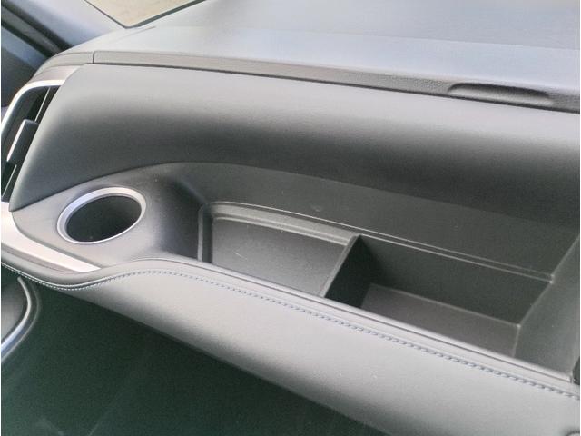 ヴォクシー ハイブリッドS-Z☆1オナ☆10.5型ナビ☆14型後席モニタ セーフティセンス☆10.5型ナビ☆14型後席モニター☆バックカメラ☆前席・2列目シートヒーター☆オットマン☆両側電動ドア☆パワーバックドア☆ビルトインETC2.0☆LEDライト☆ハーフレザー☆試乗OK(43枚目)