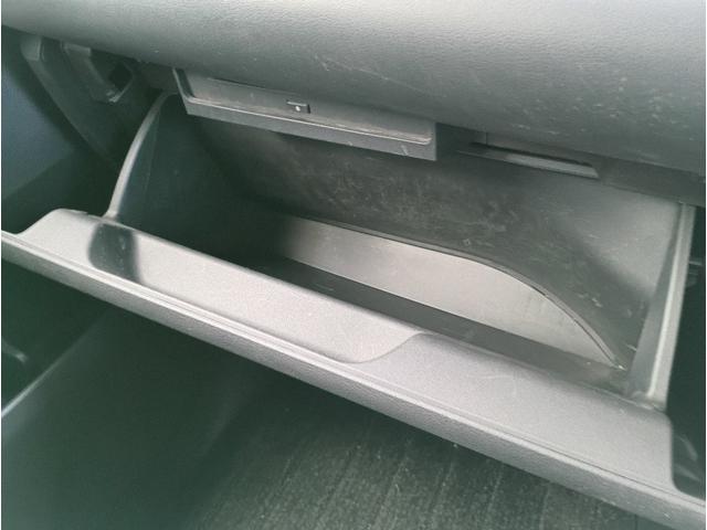 ヴォクシー ハイブリッドS-Z☆1オナ☆10.5型ナビ☆14型後席モニタ セーフティセンス☆10.5型ナビ☆14型後席モニター☆バックカメラ☆前席・2列目シートヒーター☆オットマン☆両側電動ドア☆パワーバックドア☆ビルトインETC2.0☆LEDライト☆ハーフレザー☆試乗OK(45枚目)