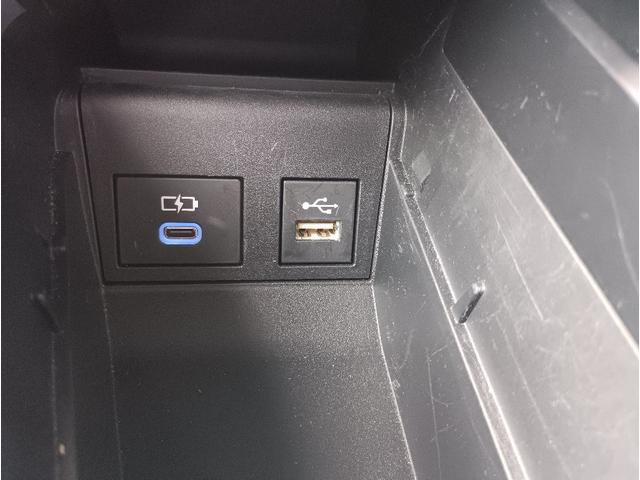 ヴォクシー ハイブリッドS-Z☆1オナ☆10.5型ナビ☆14型後席モニタ セーフティセンス☆10.5型ナビ☆14型後席モニター☆バックカメラ☆前席・2列目シートヒーター☆オットマン☆両側電動ドア☆パワーバックドア☆ビルトインETC2.0☆LEDライト☆ハーフレザー☆試乗OK(53枚目)