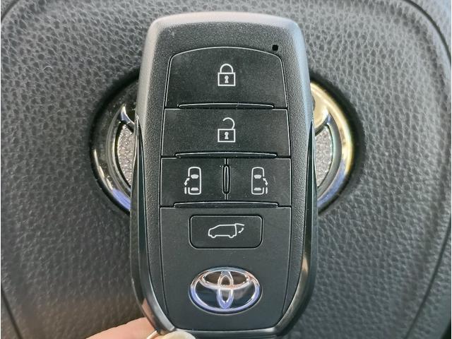 ヴォクシー ハイブリッドS-Z☆1オナ☆10.5型ナビ☆14型後席モニタ セーフティセンス☆10.5型ナビ☆14型後席モニター☆バックカメラ☆前席・2列目シートヒーター☆オットマン☆両側電動ドア☆パワーバックドア☆ビルトインETC2.0☆LEDライト☆ハーフレザー☆試乗OK(60枚目)