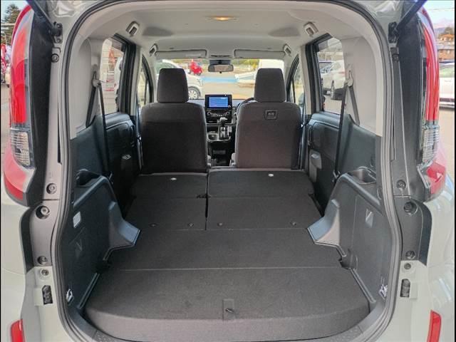 シエンタ ハイブリッドＧ☆１オナ☆８インチディスプレイ☆カープレイ☆　☆セーフティセンス☆８型ディスプレイオーディオ☆Ｂｌｕｅｔｏｏｔｈ☆パノラミックビューモニター☆ビルトインＥＴＣ２．０☆両側電動ドア☆ＬＥＤライト☆ＢＳＭ☆クリアランスソナー☆スマートキー☆試乗ＯＫ☆（11枚目）